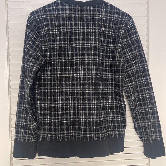 Banana Republic Men’s Black & White Check Pullover Sweater - Picture 3 of 3
